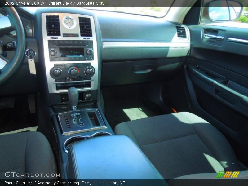 Brilliant Black / Dark Slate Gray 2009 Chrysler 300 LX
