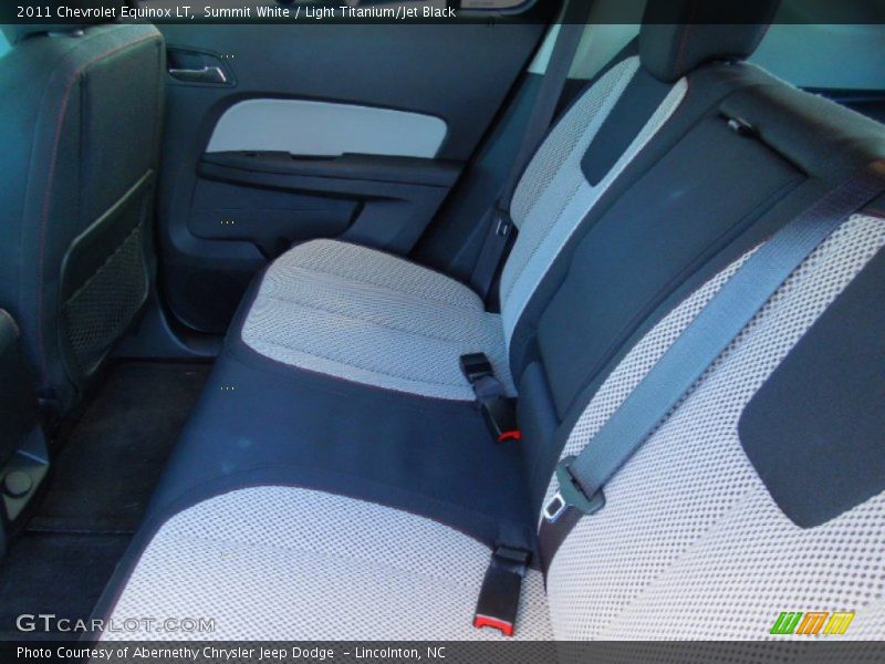Summit White / Light Titanium/Jet Black 2011 Chevrolet Equinox LT