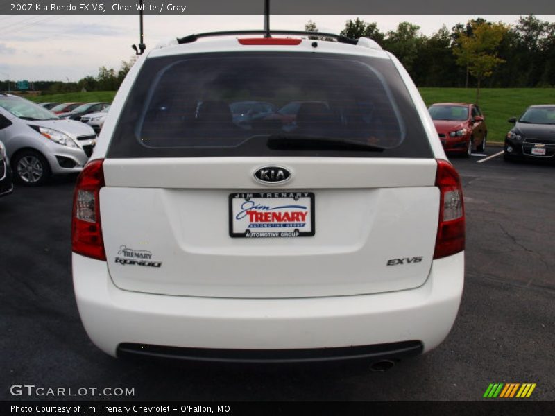 Clear White / Gray 2007 Kia Rondo EX V6