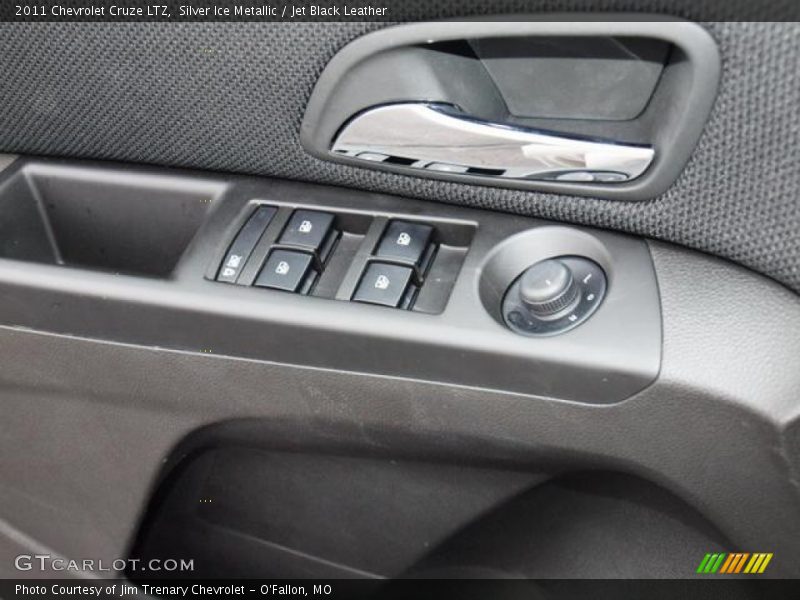 Silver Ice Metallic / Jet Black Leather 2011 Chevrolet Cruze LTZ