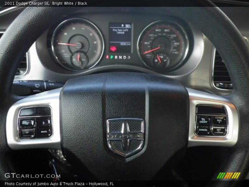 Bright White / Black 2011 Dodge Charger SE