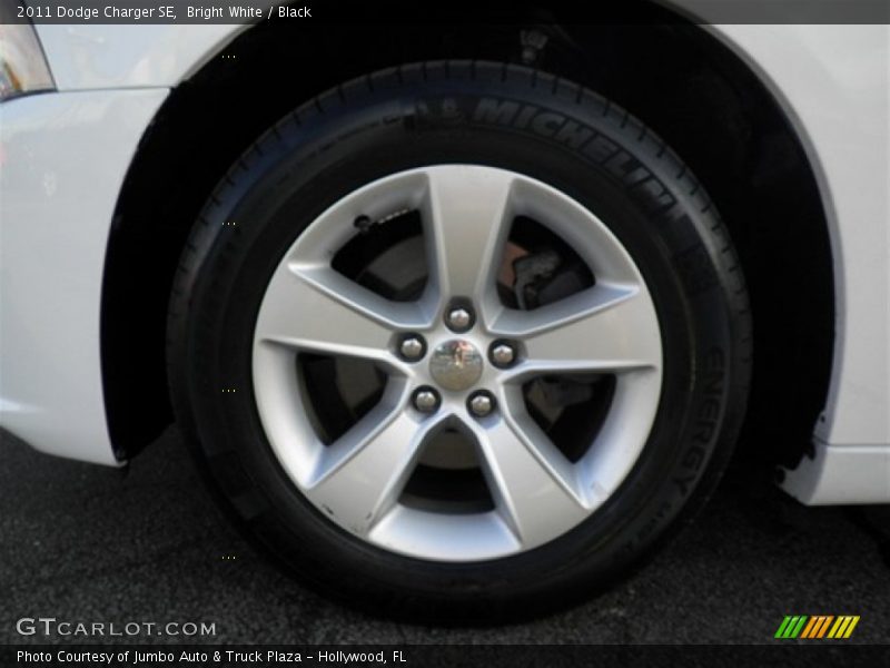 Bright White / Black 2011 Dodge Charger SE