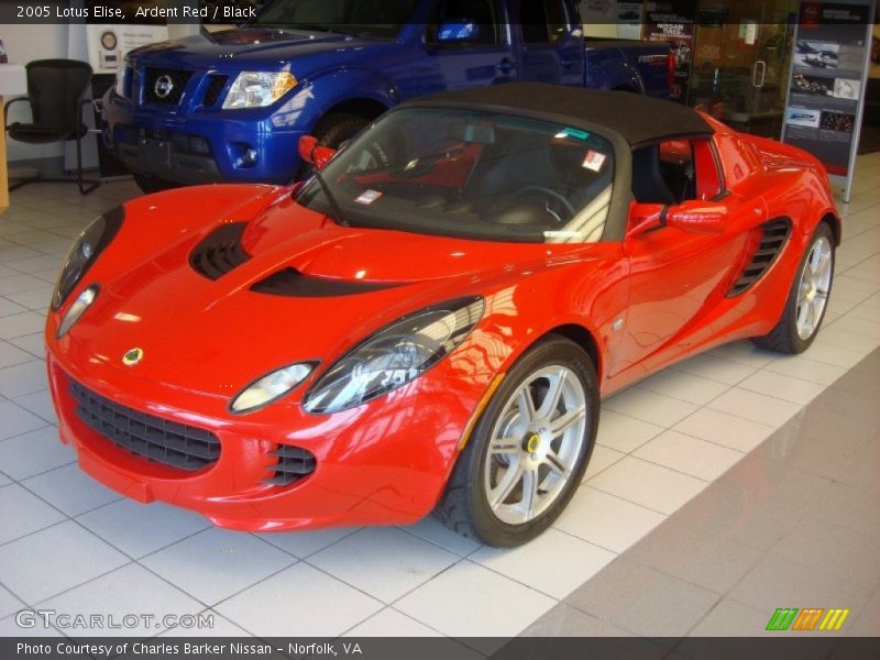 Front 3/4 View of 2005 Elise 