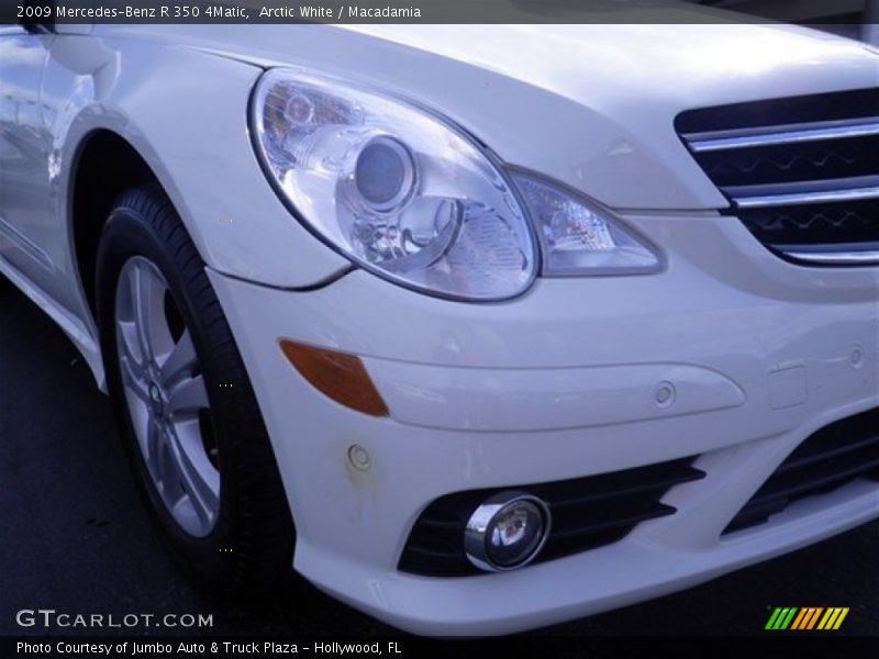 Arctic White / Macadamia 2009 Mercedes-Benz R 350 4Matic