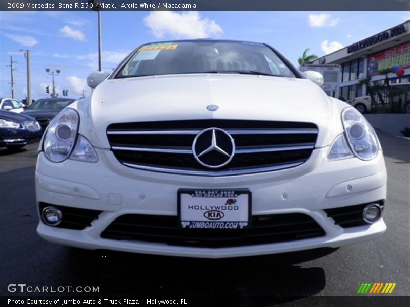 Arctic White / Macadamia 2009 Mercedes-Benz R 350 4Matic