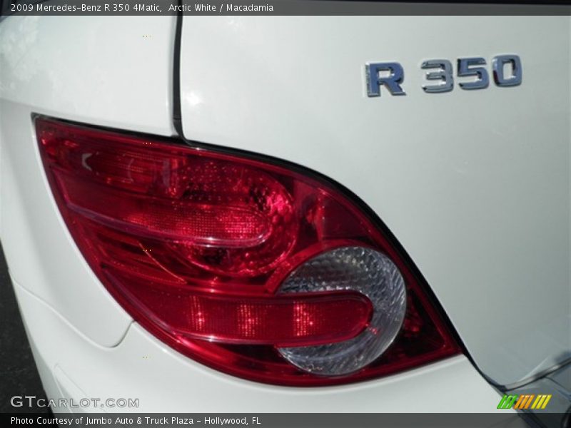 Arctic White / Macadamia 2009 Mercedes-Benz R 350 4Matic