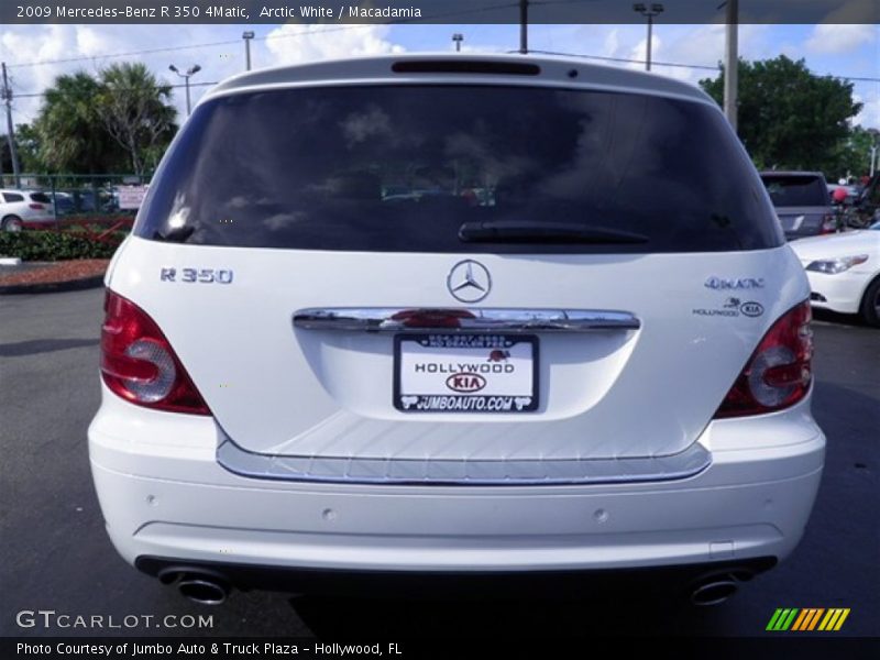 Arctic White / Macadamia 2009 Mercedes-Benz R 350 4Matic