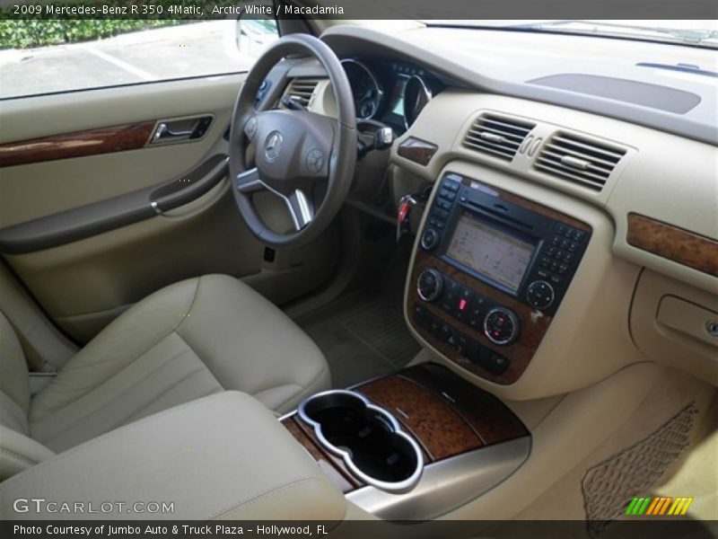Arctic White / Macadamia 2009 Mercedes-Benz R 350 4Matic