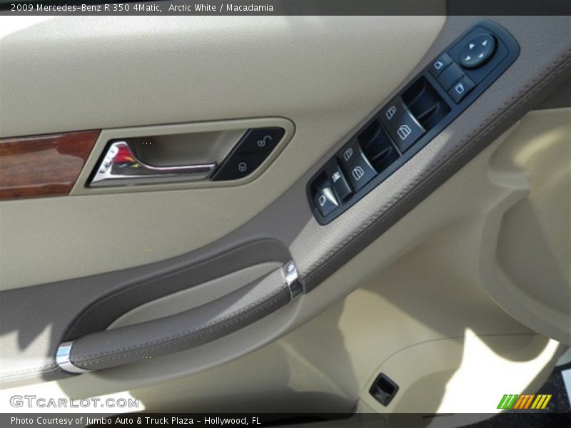 Arctic White / Macadamia 2009 Mercedes-Benz R 350 4Matic