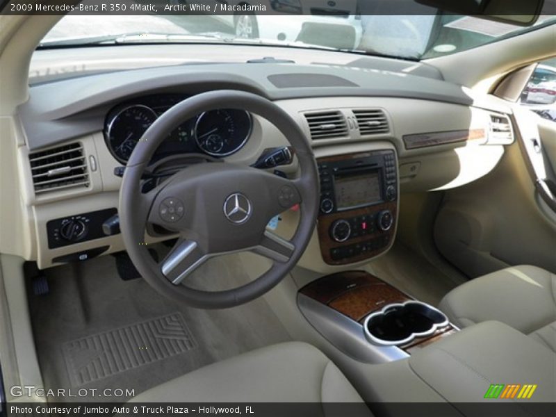 Arctic White / Macadamia 2009 Mercedes-Benz R 350 4Matic