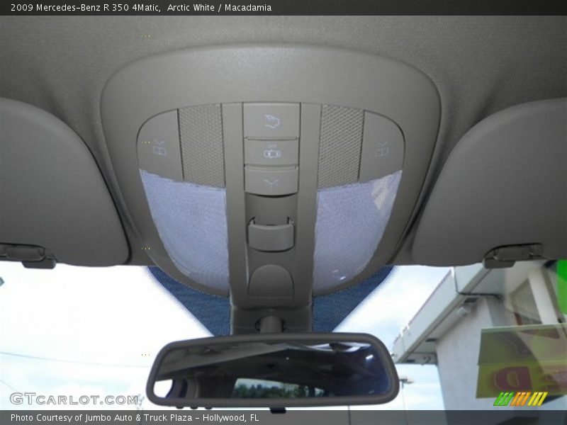 Arctic White / Macadamia 2009 Mercedes-Benz R 350 4Matic