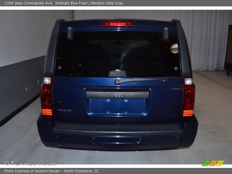 Midnight Blue Pearl / Medium Slate Gray 2006 Jeep Commander 4x4