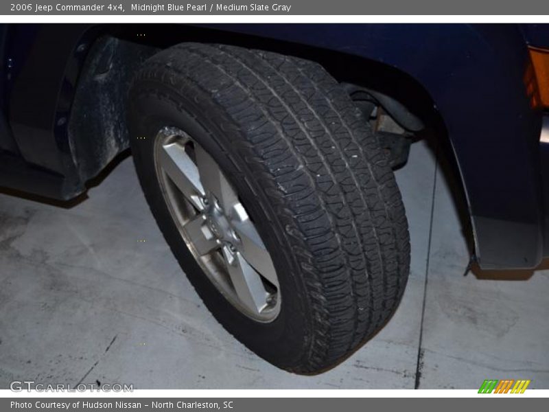 Midnight Blue Pearl / Medium Slate Gray 2006 Jeep Commander 4x4