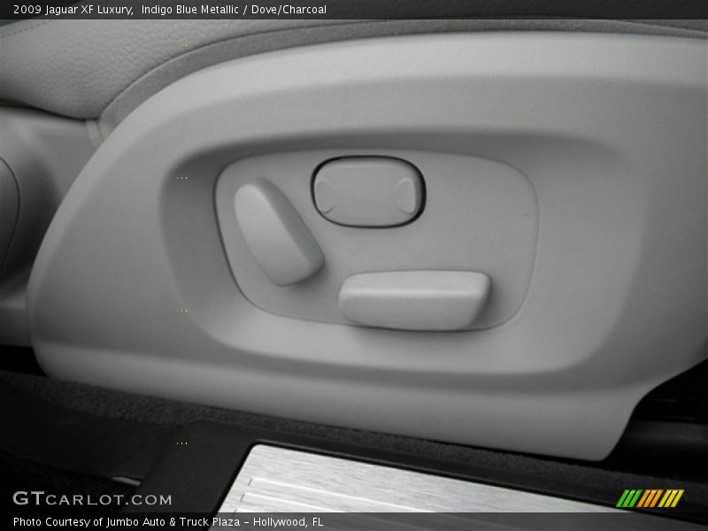 Indigo Blue Metallic / Dove/Charcoal 2009 Jaguar XF Luxury