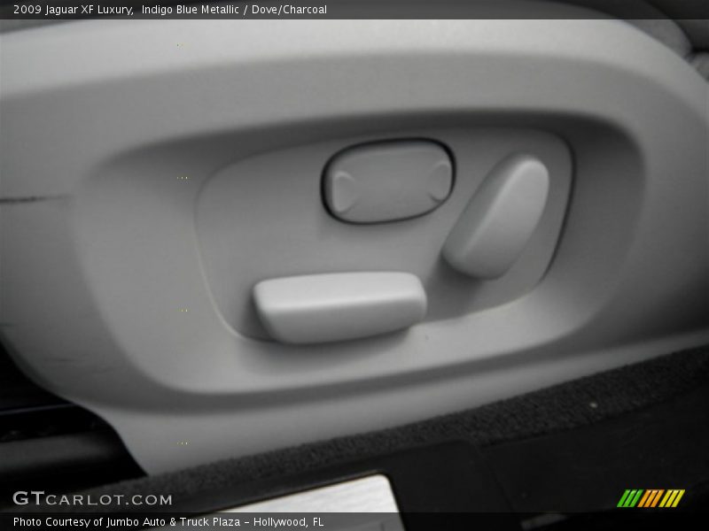 Indigo Blue Metallic / Dove/Charcoal 2009 Jaguar XF Luxury