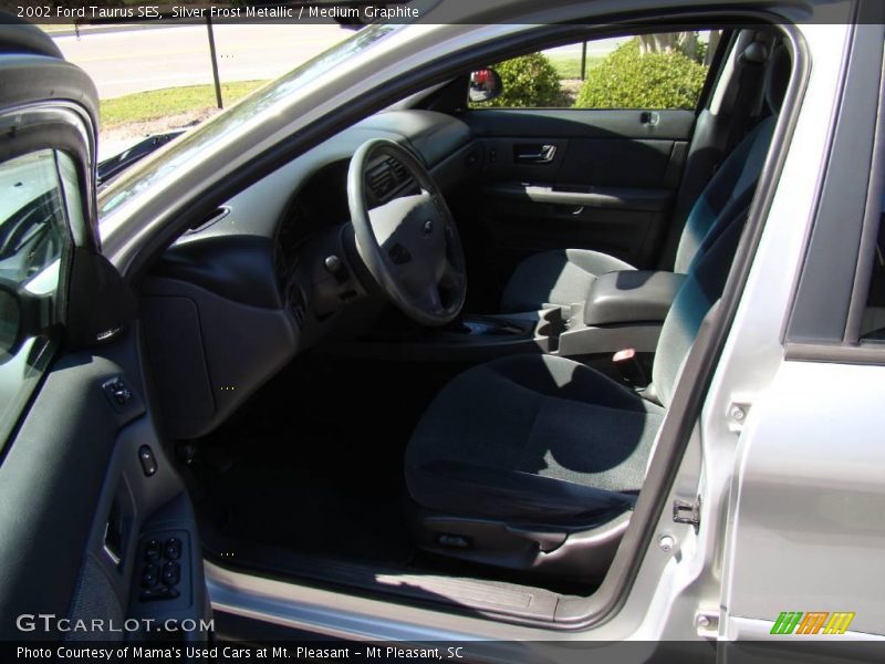 Silver Frost Metallic / Medium Graphite 2002 Ford Taurus SES
