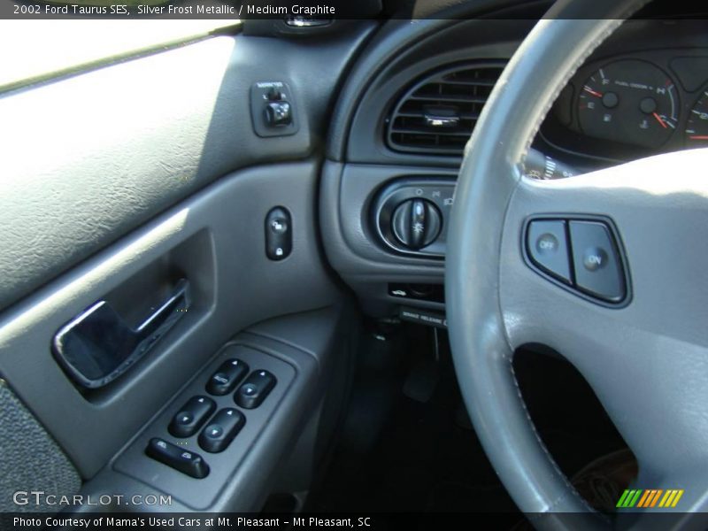 Silver Frost Metallic / Medium Graphite 2002 Ford Taurus SES