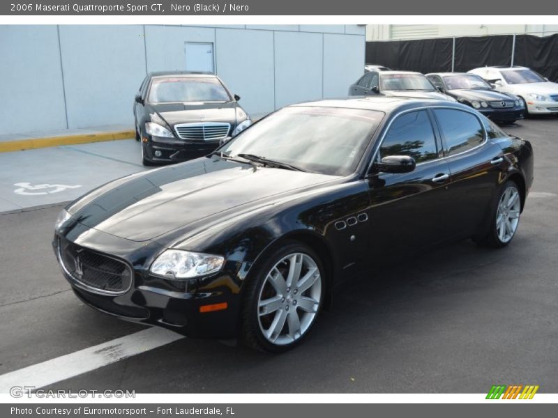 Front 3/4 View of 2006 Quattroporte Sport GT
