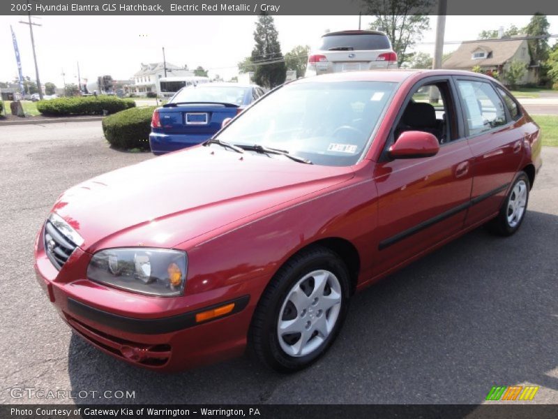 Electric Red Metallic / Gray 2005 Hyundai Elantra GLS Hatchback