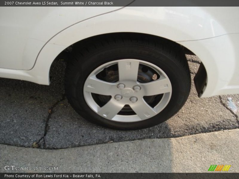 Summit White / Charcoal Black 2007 Chevrolet Aveo LS Sedan