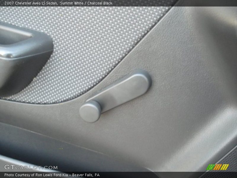 Summit White / Charcoal Black 2007 Chevrolet Aveo LS Sedan