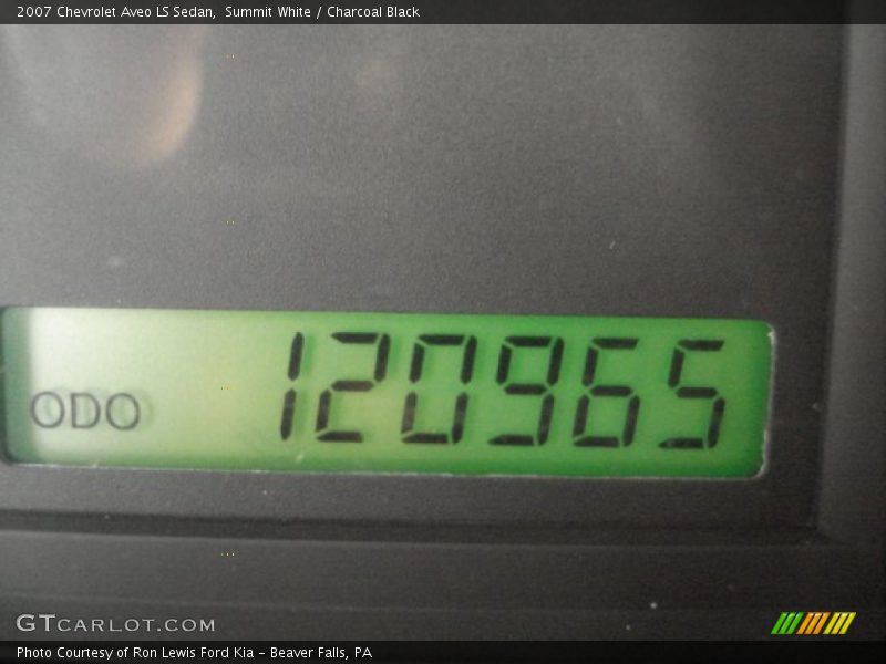 Summit White / Charcoal Black 2007 Chevrolet Aveo LS Sedan