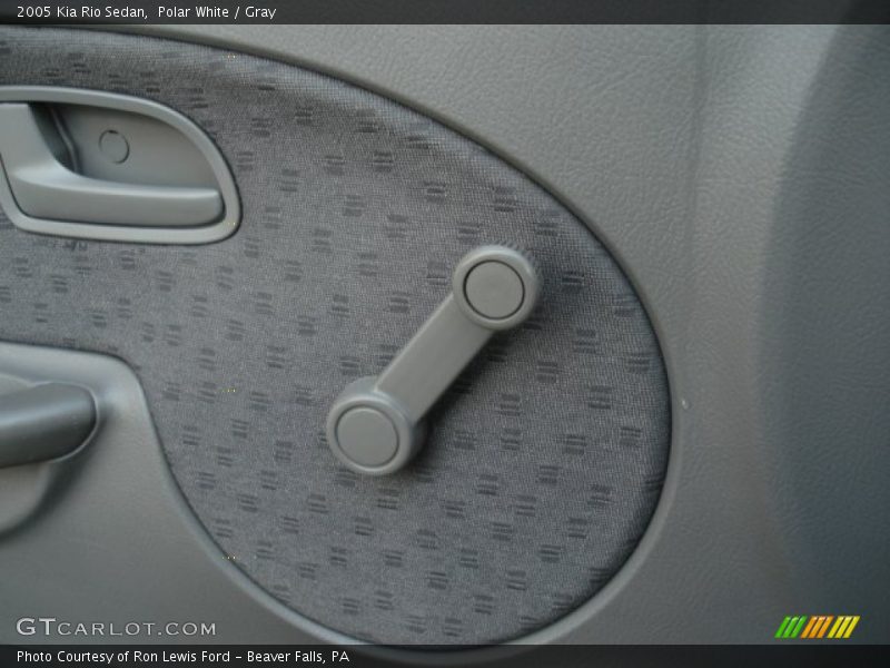 Polar White / Gray 2005 Kia Rio Sedan