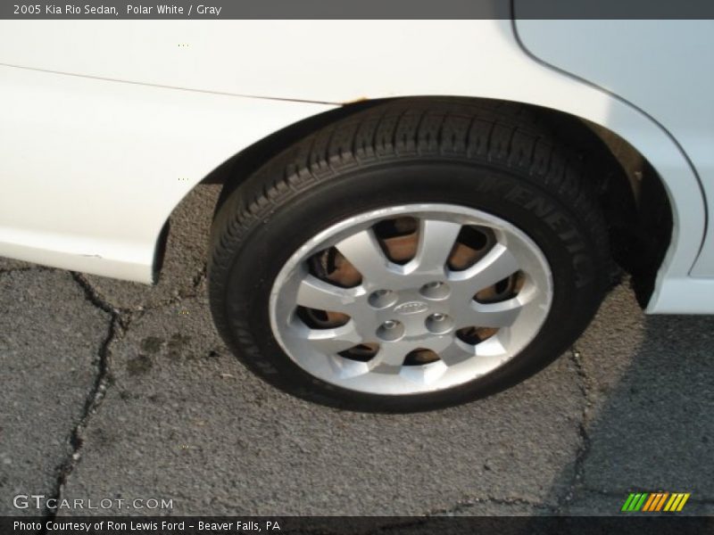 Polar White / Gray 2005 Kia Rio Sedan