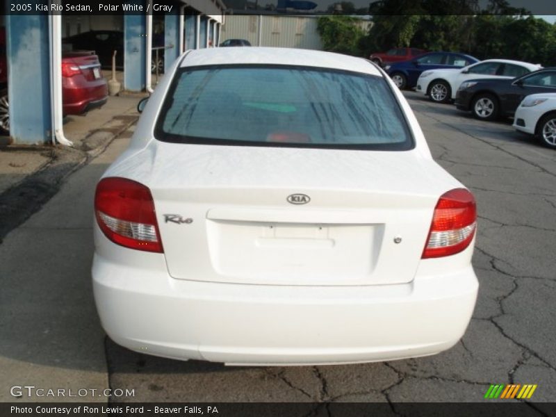 Polar White / Gray 2005 Kia Rio Sedan