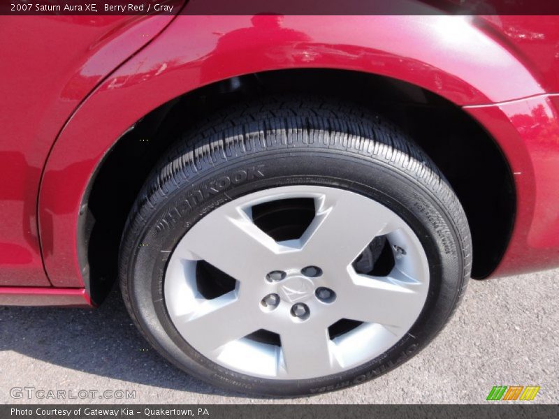 Berry Red / Gray 2007 Saturn Aura XE