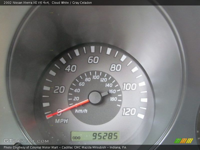 Cloud White / Gray Celadon 2002 Nissan Xterra XE V6 4x4
