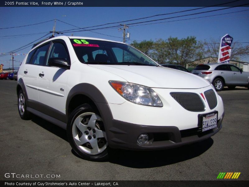 Frosty White / Graphite 2005 Pontiac Vibe