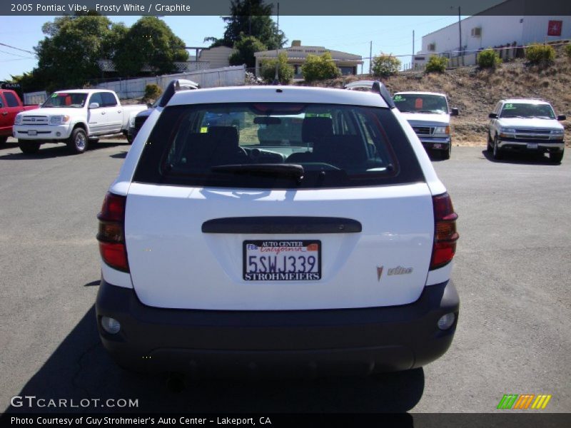 Frosty White / Graphite 2005 Pontiac Vibe