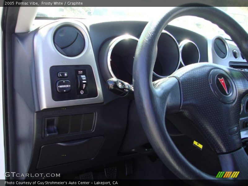 Frosty White / Graphite 2005 Pontiac Vibe