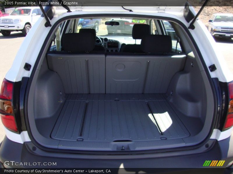 Frosty White / Graphite 2005 Pontiac Vibe