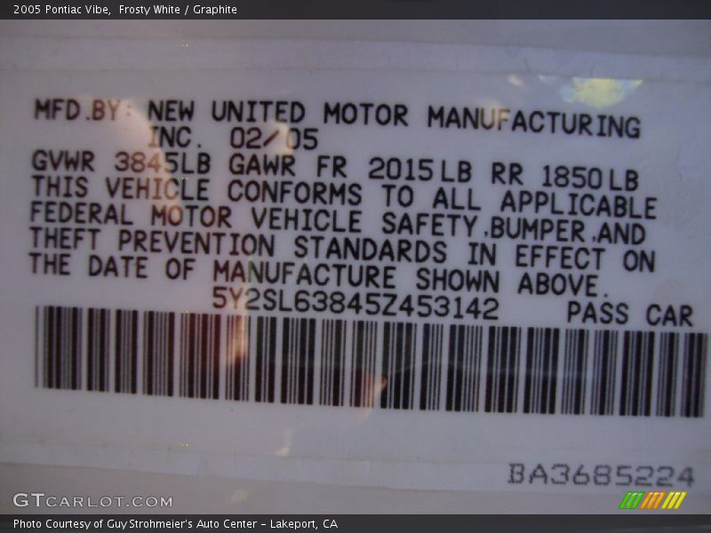 Frosty White / Graphite 2005 Pontiac Vibe
