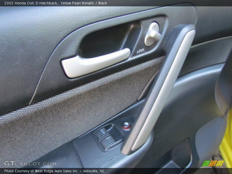 Controls of 2002 Civic Si Hatchback