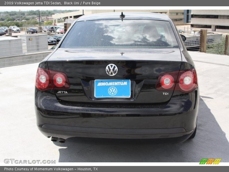 Black Uni / Pure Beige 2009 Volkswagen Jetta TDI Sedan