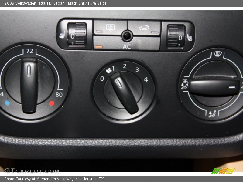 Black Uni / Pure Beige 2009 Volkswagen Jetta TDI Sedan