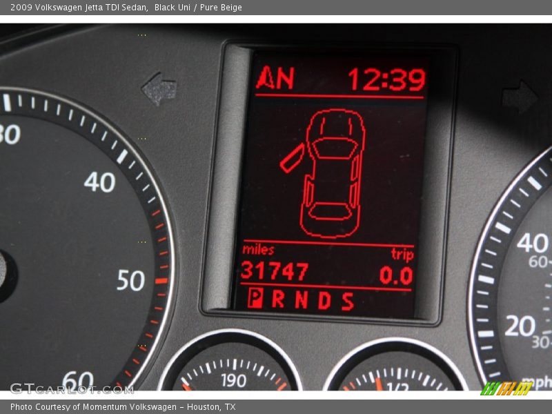 Black Uni / Pure Beige 2009 Volkswagen Jetta TDI Sedan