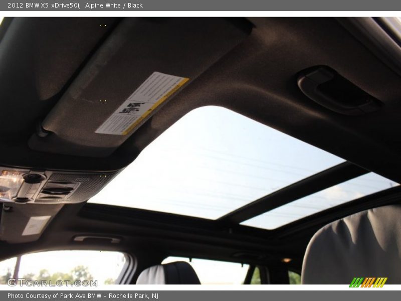 Alpine White / Black 2012 BMW X5 xDrive50i