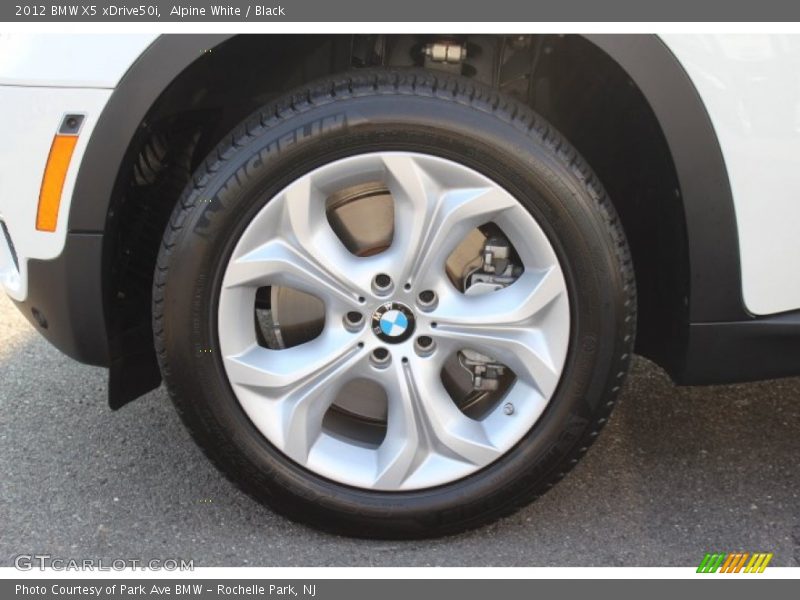 Alpine White / Black 2012 BMW X5 xDrive50i