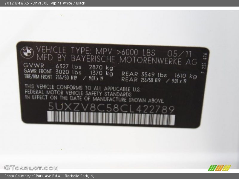 Alpine White / Black 2012 BMW X5 xDrive50i