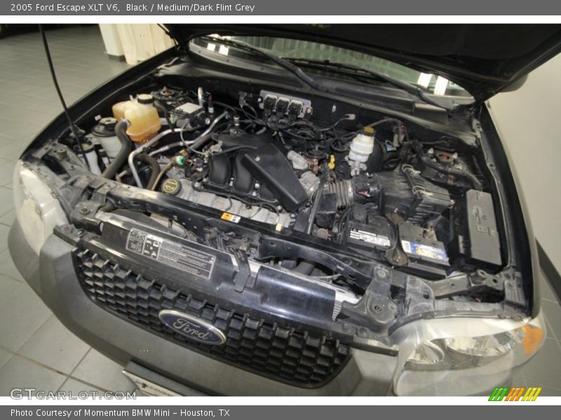 Black / Medium/Dark Flint Grey 2005 Ford Escape XLT V6