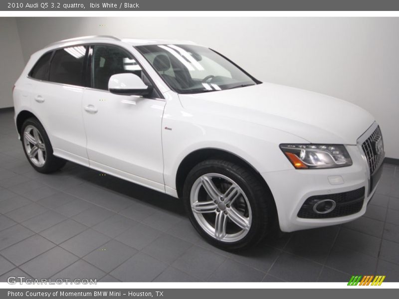 Front 3/4 View of 2010 Q5 3.2 quattro