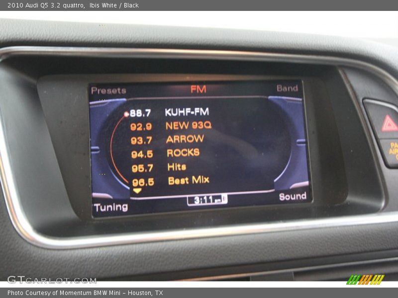 Ibis White / Black 2010 Audi Q5 3.2 quattro