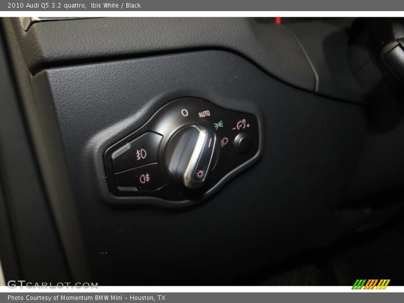 Controls of 2010 Q5 3.2 quattro
