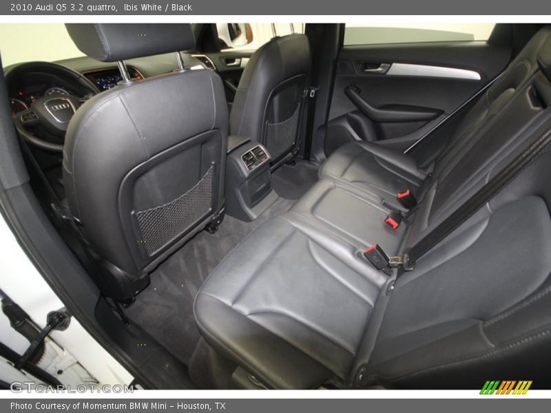 Rear Seat of 2010 Q5 3.2 quattro
