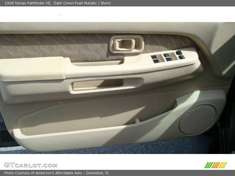 Dark Green Pearl Metallic / Blond 1998 Nissan Pathfinder XE