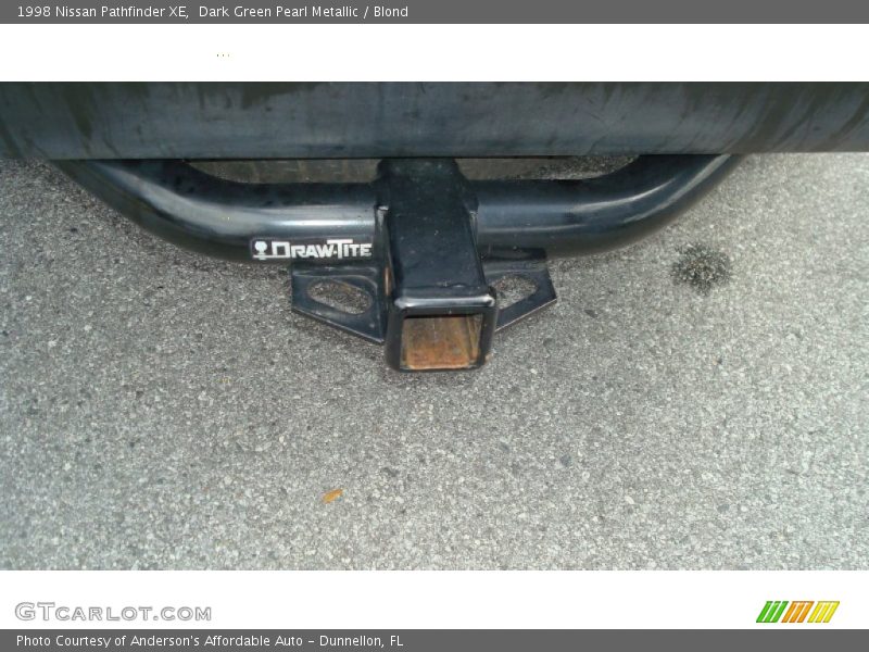 Dark Green Pearl Metallic / Blond 1998 Nissan Pathfinder XE